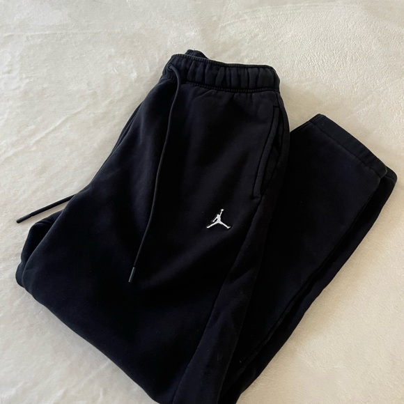 Nike Jordan Black Sweatpants Relaxed Fit - Picture 6 of 7